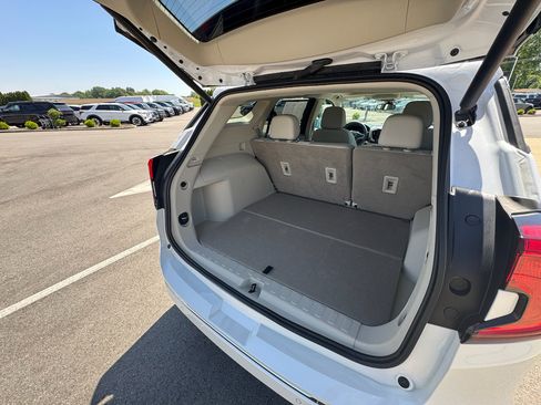 Used 2023 GMC Terrain Denali w/ Denali Premium Package AWD/4WD image 20