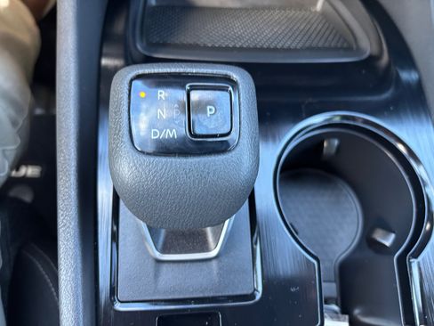 Used 2024 Nissan Rogue SV image 22