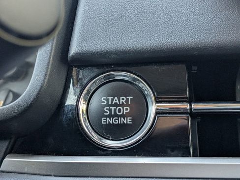 Used 2024 Mitsubishi Outlander SE image 25