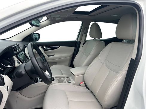 Used 2022 Nissan Rogue Sport SL w/ Premium Package FWD image 24