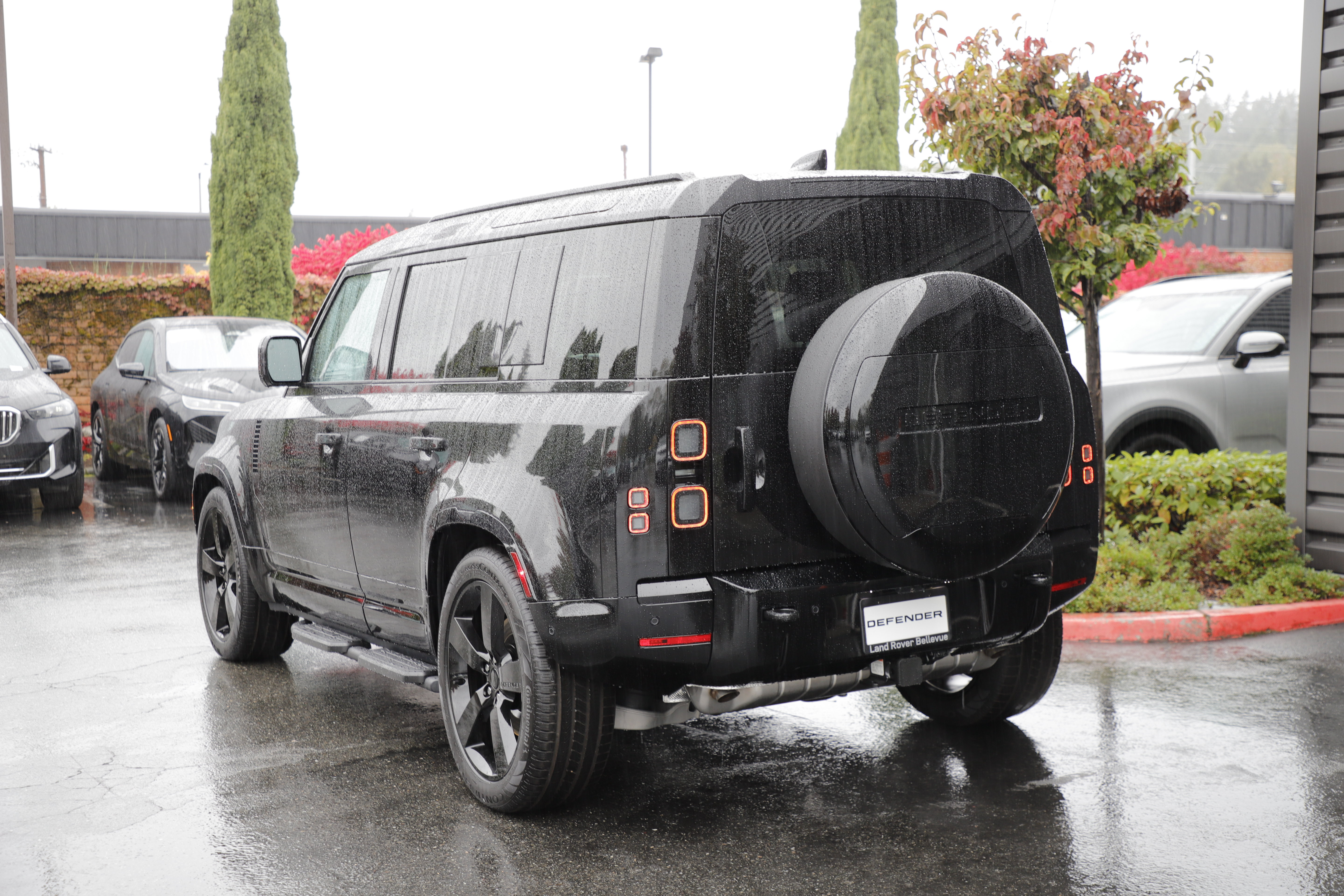 New 2026 Land Rover Defender 110 X-Dynamic SE AWD/4WD image 8