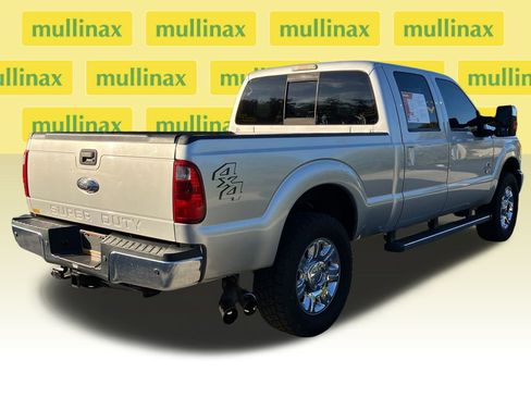 Used 2015 Ford F250 Lariat w/ Chrome Package image 4