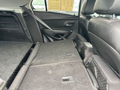 Used 2019 Chevrolet Trax LT w/ LT Convenience Package image 49