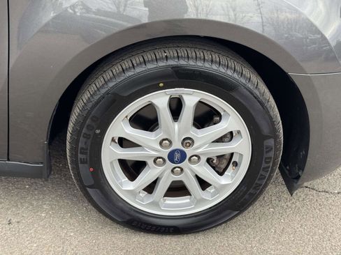 Used 2020 Ford Transit Connect XLT image 9