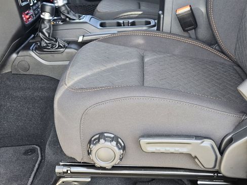 New 2026 Jeep Gladiator Mojave image 25