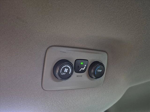 Used 2013 Toyota Sienna L FWD image 15