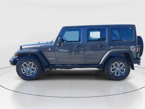 Used 2016 Jeep Wrangler Unlimited Rubicon w/ Connectivity Group image 4