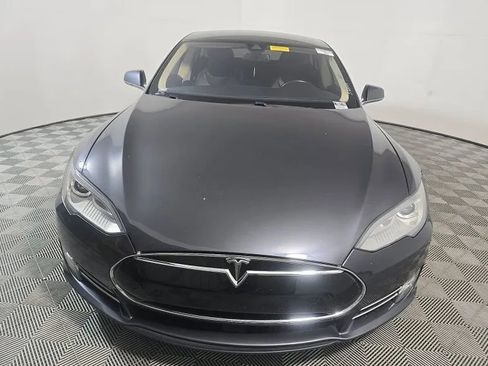 Used 2015 Tesla Model S 85 RWD image 3