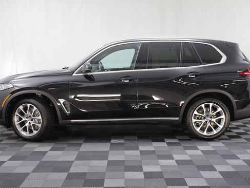 New 2026 BMW X5 xDrive40i w/ Climate Comfort Package image 4