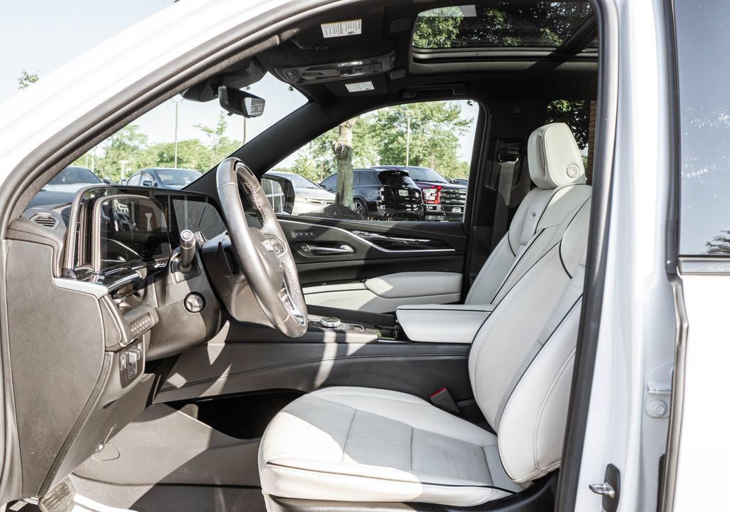Used 2022 Cadillac Escalade Sport w/ Touring Package AWD/4WD image 26