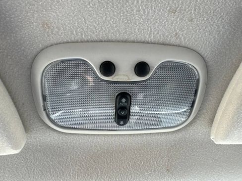 Used 2008 Chrysler PT Cruiser Limited FWD image 19