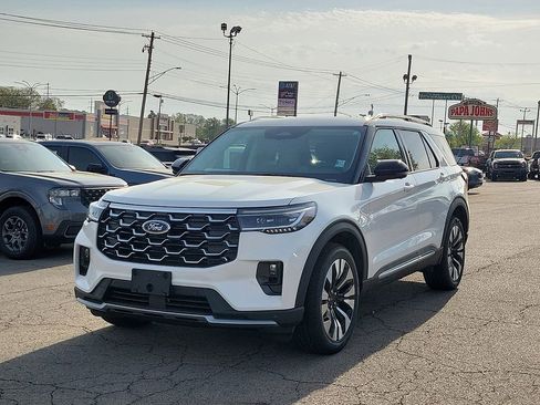 New 2026 Ford Explorer Platinum AWD/4WD image 2