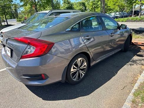 Used 2017 Honda Civic EX-T image 7
