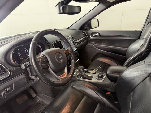 Used 2019 Jeep Grand Cherokee Trailhawk w/ Trailhawk Luxury Group AWD/4WD image 4