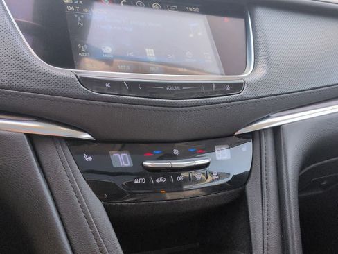 Used 2019 Cadillac XT5 Luxury image 28