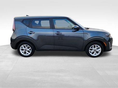 Used 2024 Kia Soul LX w/ Option Group 015 image 9
