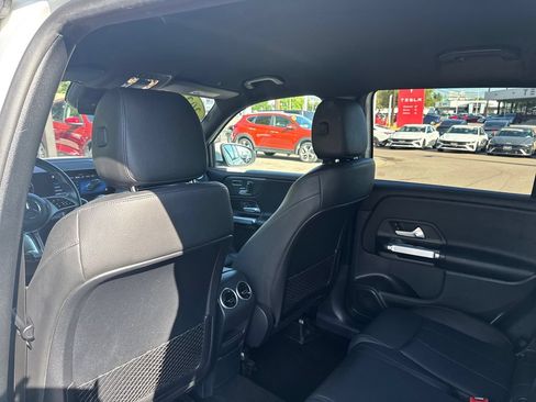Used 2024 Mercedes-Benz GLB 250 image 25