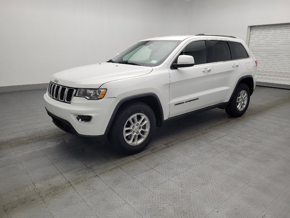 Used 2019 Jeep Grand Cherokee Laredo RWD image 2