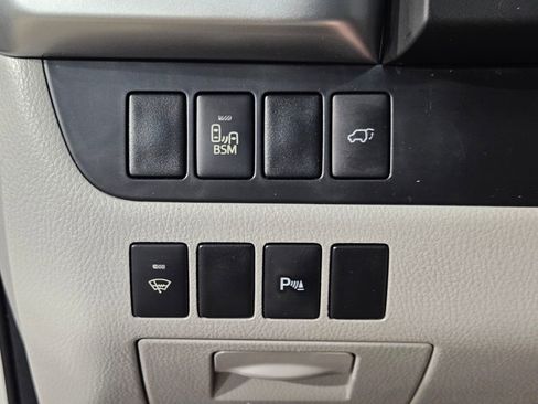 Used 2015 Toyota Highlander Limited FWD image 26