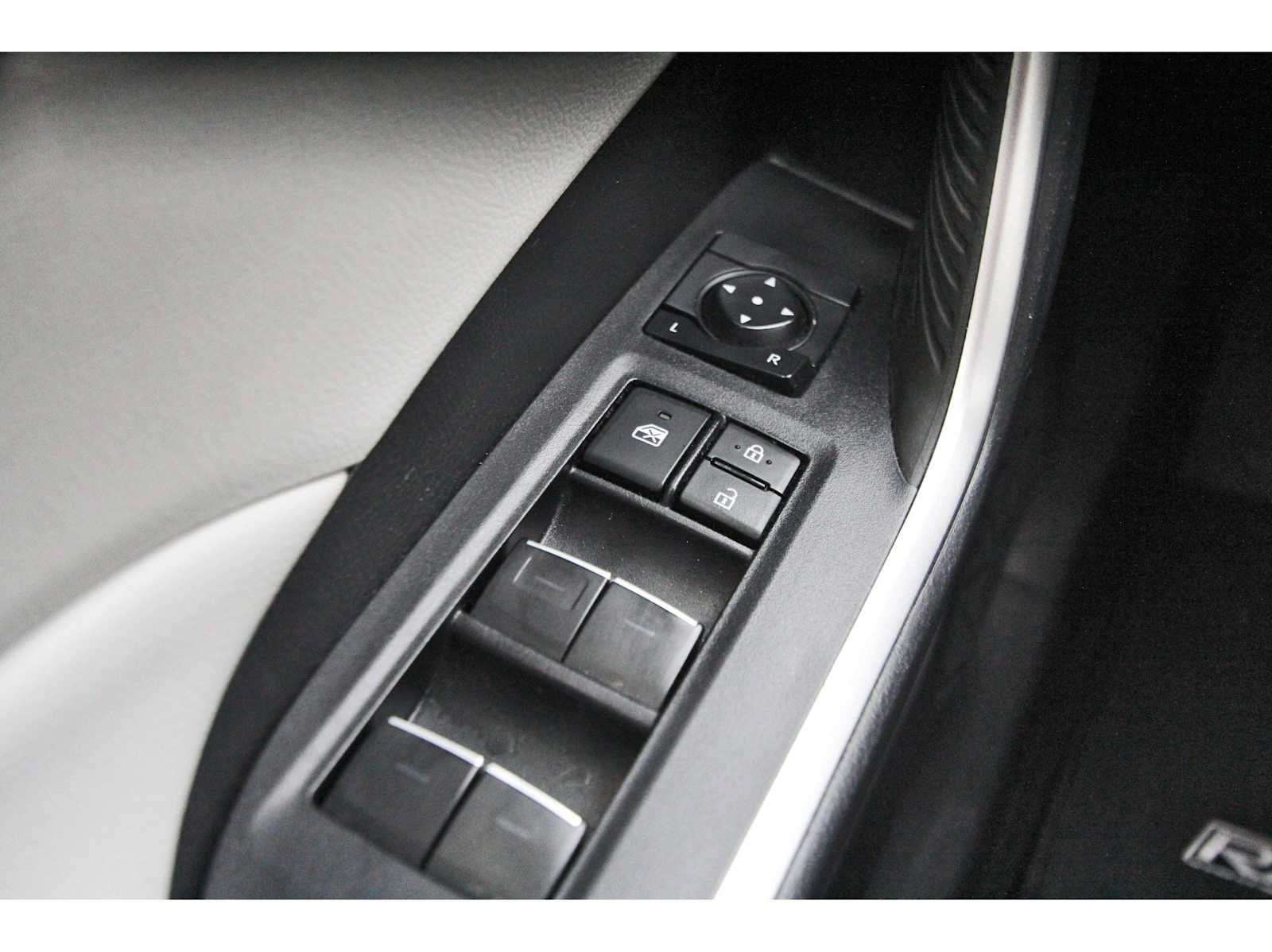 Used 2022 Toyota RAV4 XLE Premium FWD image 20