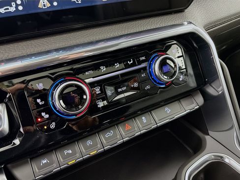 New 2026 GMC Sierra 1500 Denali AWD/4WD image 16