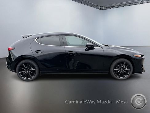 New 2026 MAZDA MAZDA3 Hatchback w/Premium Plus Pkg image 3