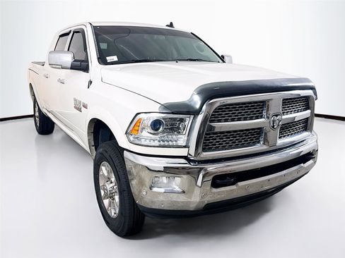 Used 2017 RAM 2500 Laramie w/ Convenience Group image 3