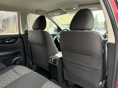 Used 2018 Nissan Rogue Sport SV image 18