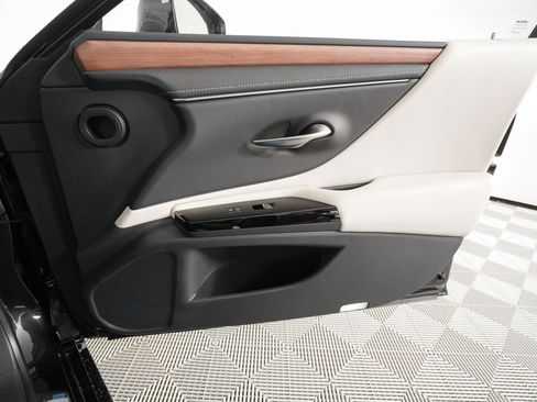 New 2025 Lexus ES 350 w/ Premium Package image 19