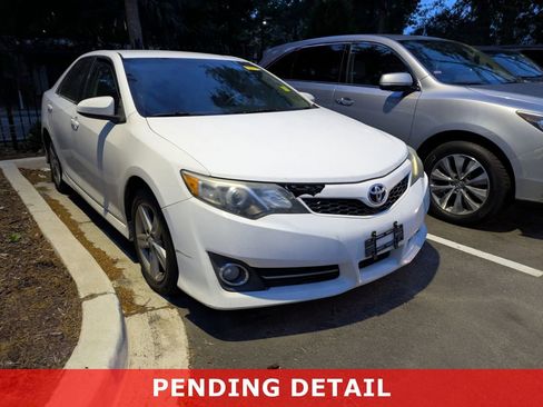 Used 2013 Toyota Camry SE image 1