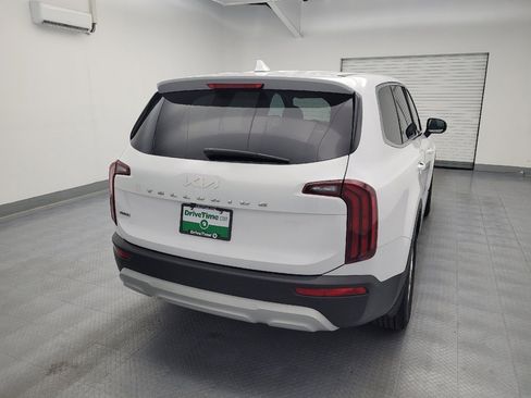 Used 2022 Kia Telluride LX AWD/4WD image 7
