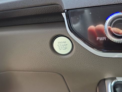 New 2026 Kia Carnival EX image 28