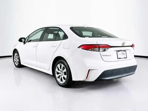 Used 2024 Toyota Corolla LE FWD image 5