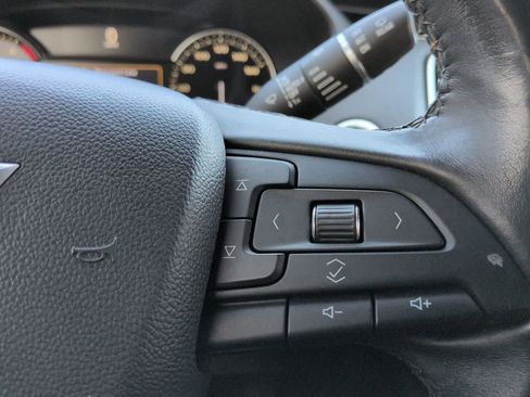 Used 2019 Cadillac XT4 Premium Luxury image 25