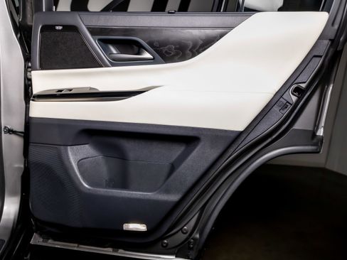 Used 2024 Lexus LX 600 4WD w/ Appearance Package image 40