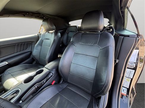 Used 2021 Ford Mustang GT Premium RWD image 20