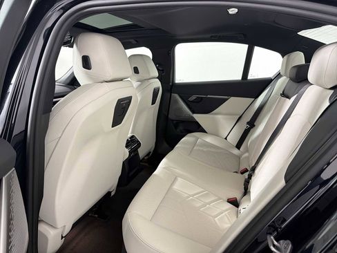 New 2026 BMW 530i xDrive w/ M Sport Package AWD/4WD image 19