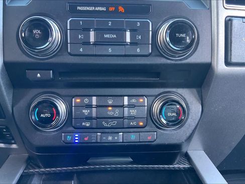 Used 2018 Ford F150 Raptor w/ Equipment Group 802A Luxury AWD/4WD image 31