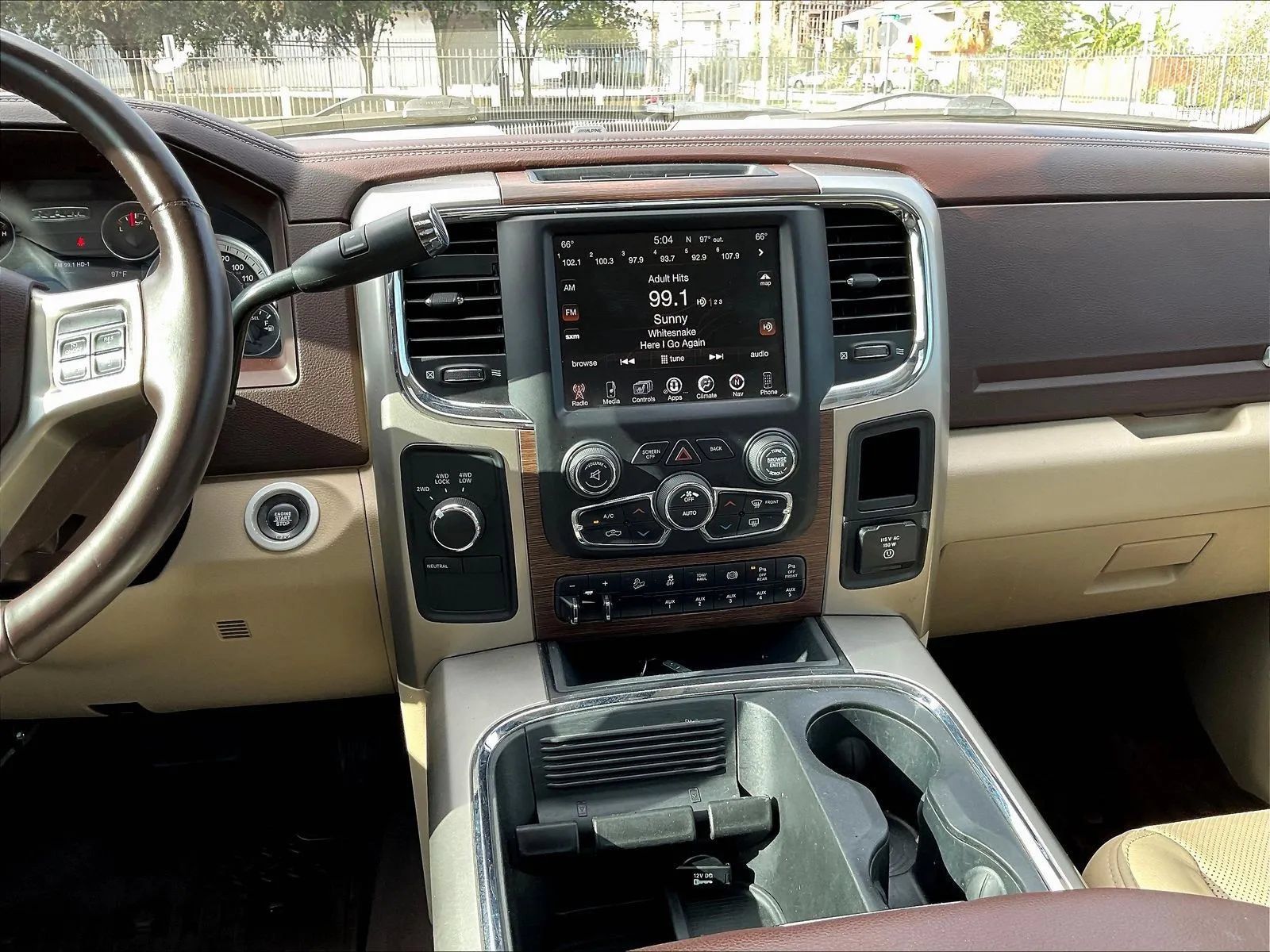 Used 2017 RAM 2500 Laramie w/ Snow Chief Group AWD/4WD image 23