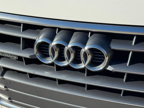 Used 2020 Audi Q5 2.0T Premium w/ Convenience Package image 5