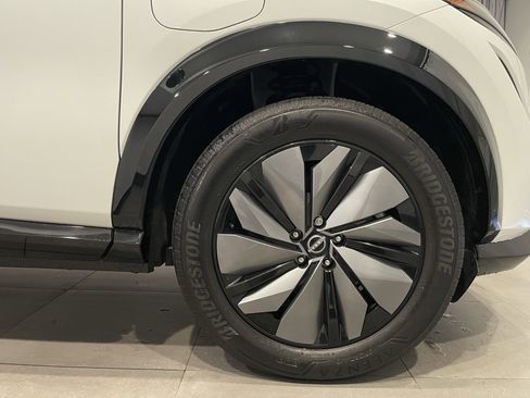 Used 2025 Nissan Ariya AWD image 10