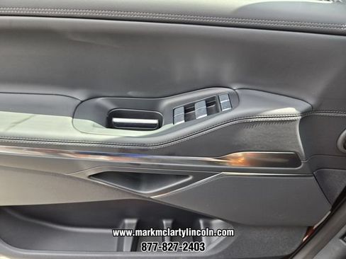 New 2027 Lincoln Navigator Premiere AWD/4WD image 21