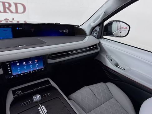 New 2026 Lincoln Navigator L Black Label AWD/4WD image 25