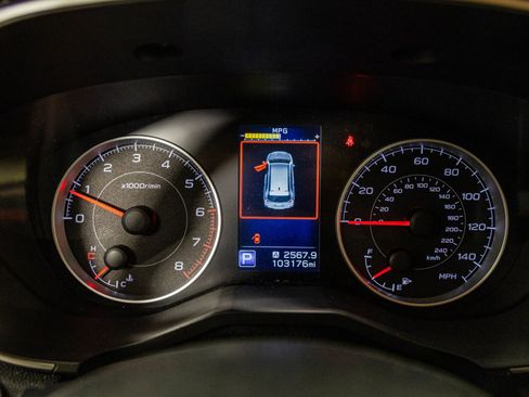 Used 2022 Subaru Ascent Premium w/ Convenience Package AWD/4WD image 34