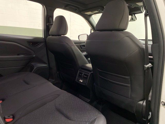 Used 2025 Subaru Forester Premium AWD/4WD image 22