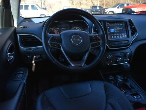 Used 2021 Jeep Cherokee Latitude Lux w/ Comfort/Convenience Group image 17