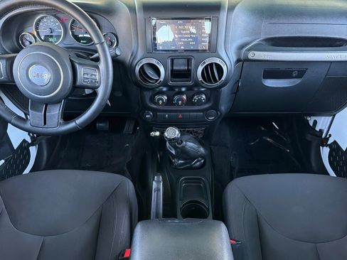 Used 2016 Jeep Wrangler Sport w/ Quick Order Package 23S AWD/4WD image 13