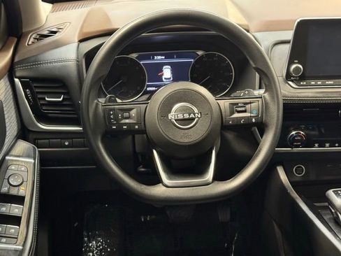 Used 2023 Nissan Rogue SV FWD image 8