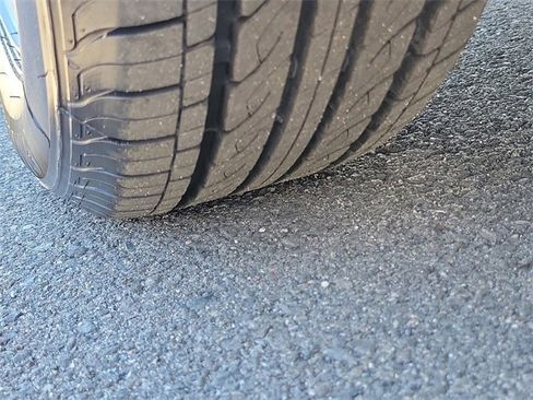 Used 2023 Hyundai Venue SE image 32