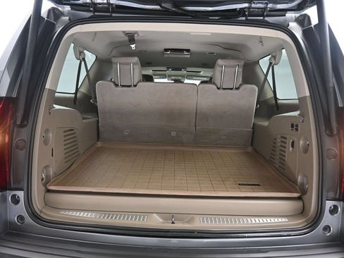 Used 2020 Chevrolet Suburban LT AWD/4WD image 59